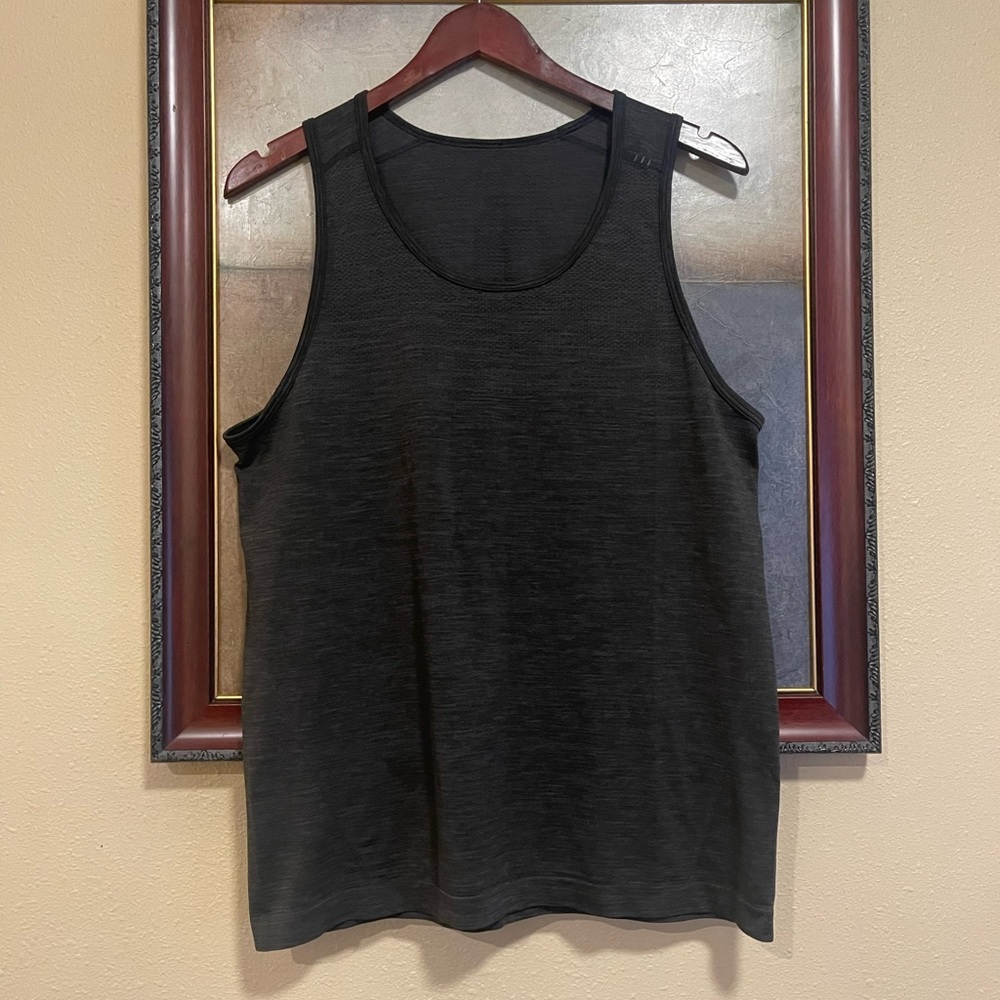 Lululemon Athletica muscle top medium